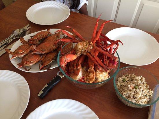 Graham & Rollins Hampton Seafood Market & Restaurant